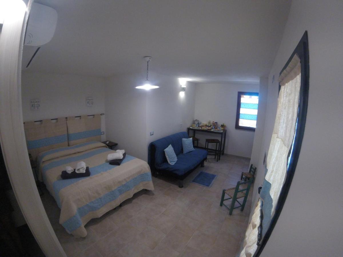 B&B Sa Pedra Longa Uri Buitenkant foto