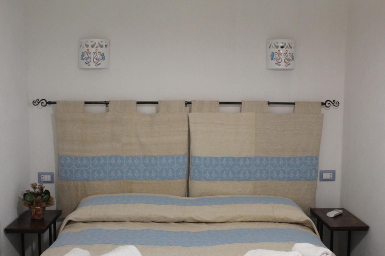 B&B Sa Pedra Longa Uri Buitenkant foto
