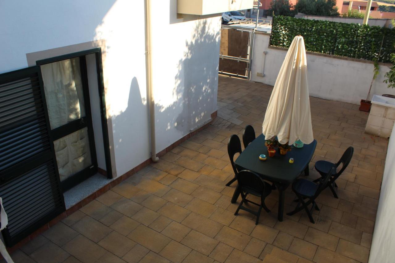B&B Sa Pedra Longa Uri Buitenkant foto